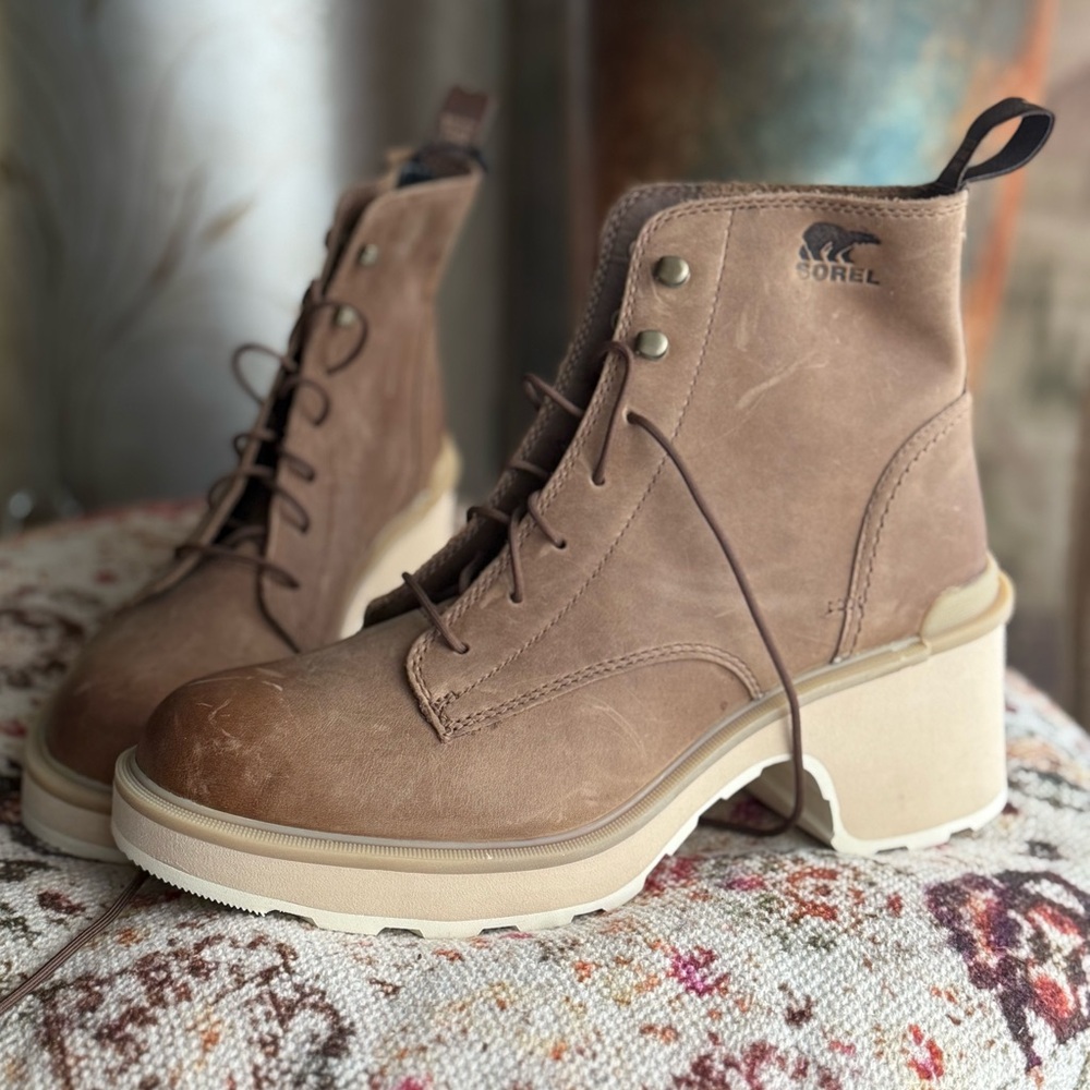 SOREL waterproof boots  Women's Tan Leather Boots - Picture 14 of 15